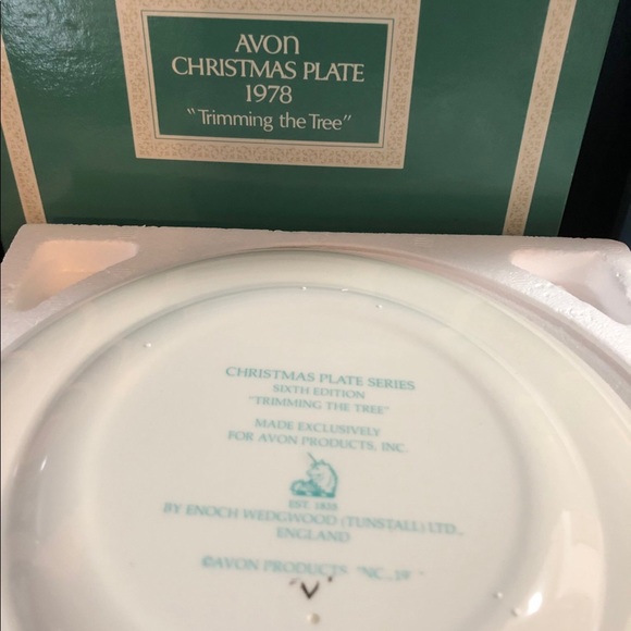 Avon Christmas Plate Collection - Picture 8 of 8